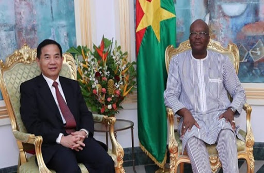 Visite de l&rsquo;ambassadeur du Japon à SEM. RMCK