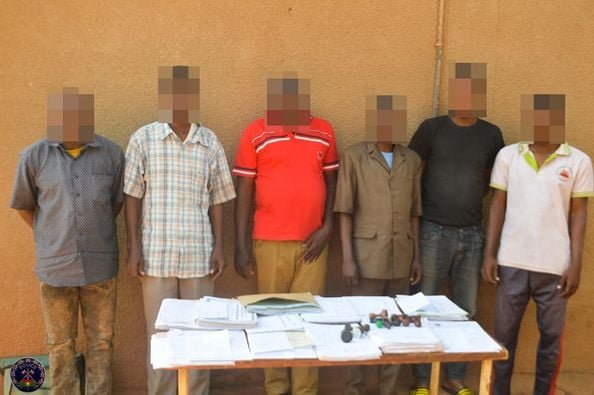 Lutte contre l’insécurité urbaine : un réseau de faussaires démantelé par la police nationale à Ouagadougou