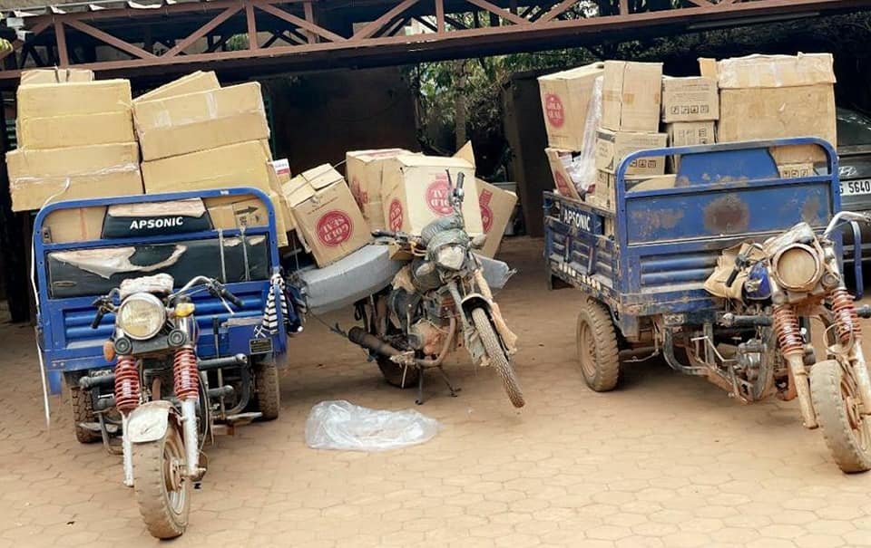 Lutte contre la fraude : la Brigade Mobile de Ouagadougou saisit des médicaments contrefaits et de la cigarette