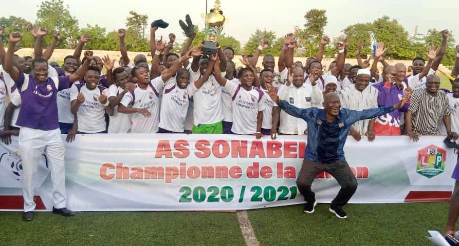 Football: Les électriciens roi du Faso Foot