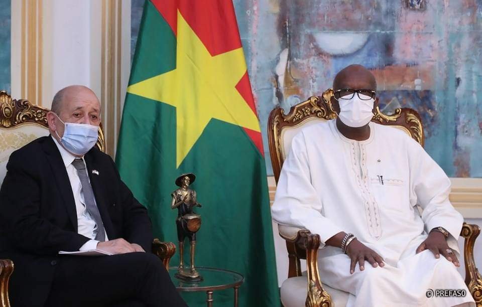 Lutte contre le terrorisme : la France réaffirme sa volonté d’agir avec les forces burkinabè pour combattre l’ennemi commun