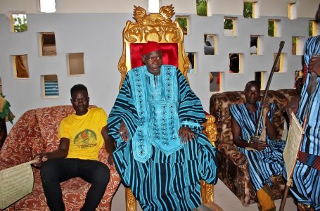 Nouna : le médiateur du Faso souhaite un long règne dans la culture de la paix au nouveau chef de Soin