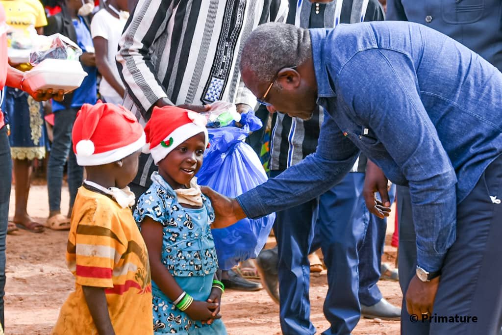 Le Premier ministre Lassina Zerbo dans le Centre-nord : Une journée de Noël aux côtés des personnes déplacées internes