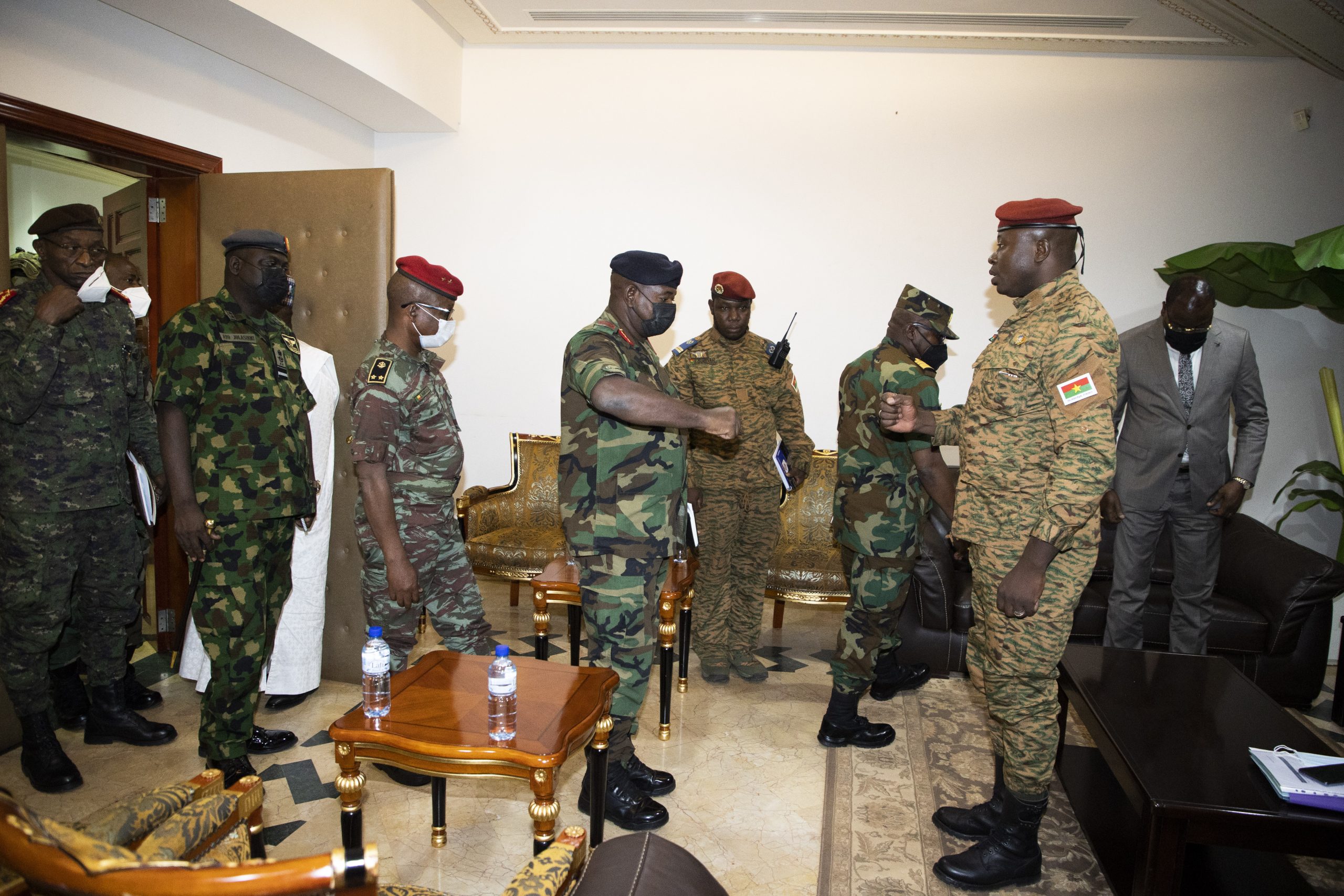 Situation politique au Burkina : les chefs d’Etat-Major des pays membres de la CEDEAO rencontrent le MPSR