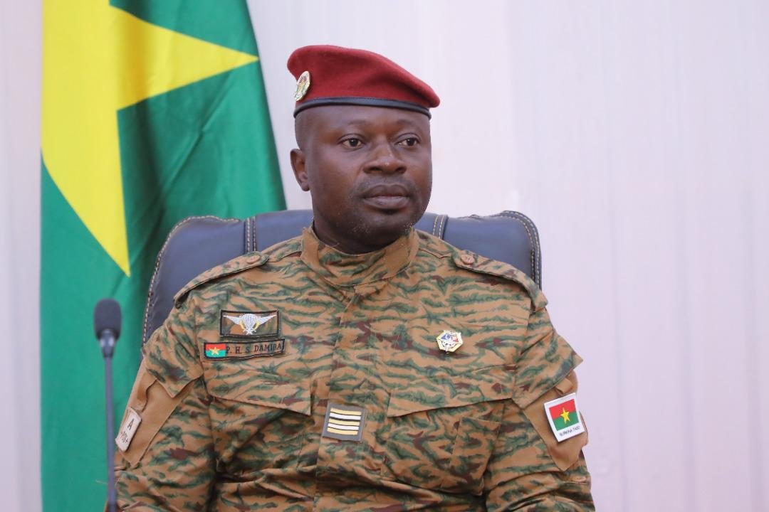Construction d&rsquo;un Burkina nouveau : le chef de l&rsquo;État poursuit  ses concertations