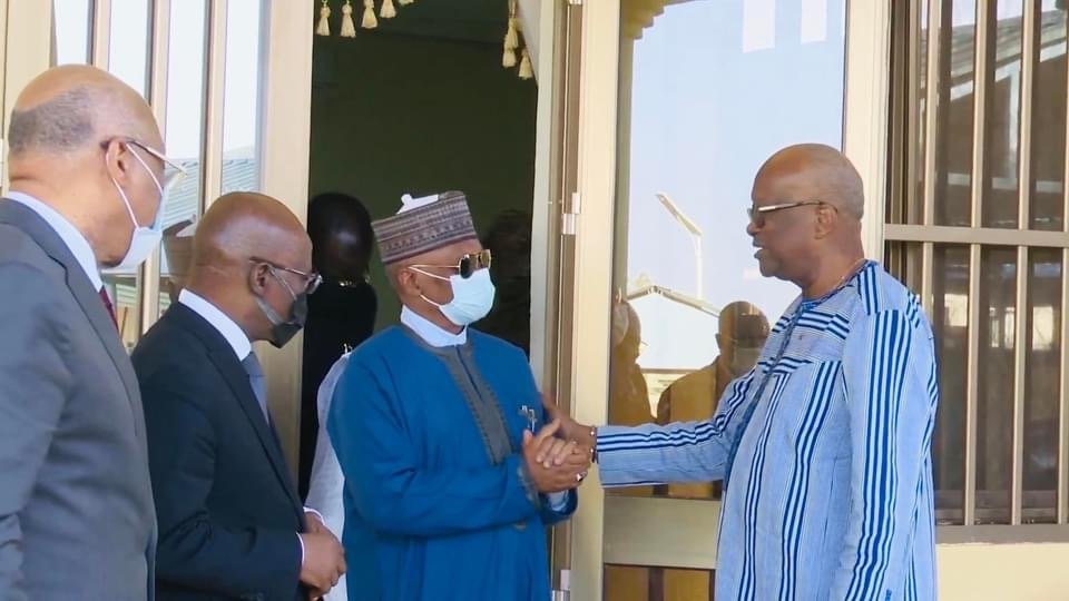 Mission conjointe CEDEAO – Nations Unis: L’ex Président Roch Marc Christian kaboré apparaît en bonne santé