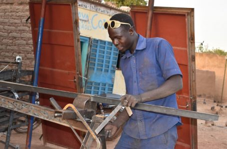 L’électrification rurale : une lueur d’espoir pour les habitants de Nabadogo
