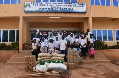 Santé : Les femmes de Plan International Burkina solidaire des enfants malades de CHUP Charles de Gaulle