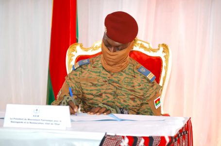 Clôture des assises nationales : la Charte de la Transition signée, le Capitaine Ibrahim Traoré Président du Faso 