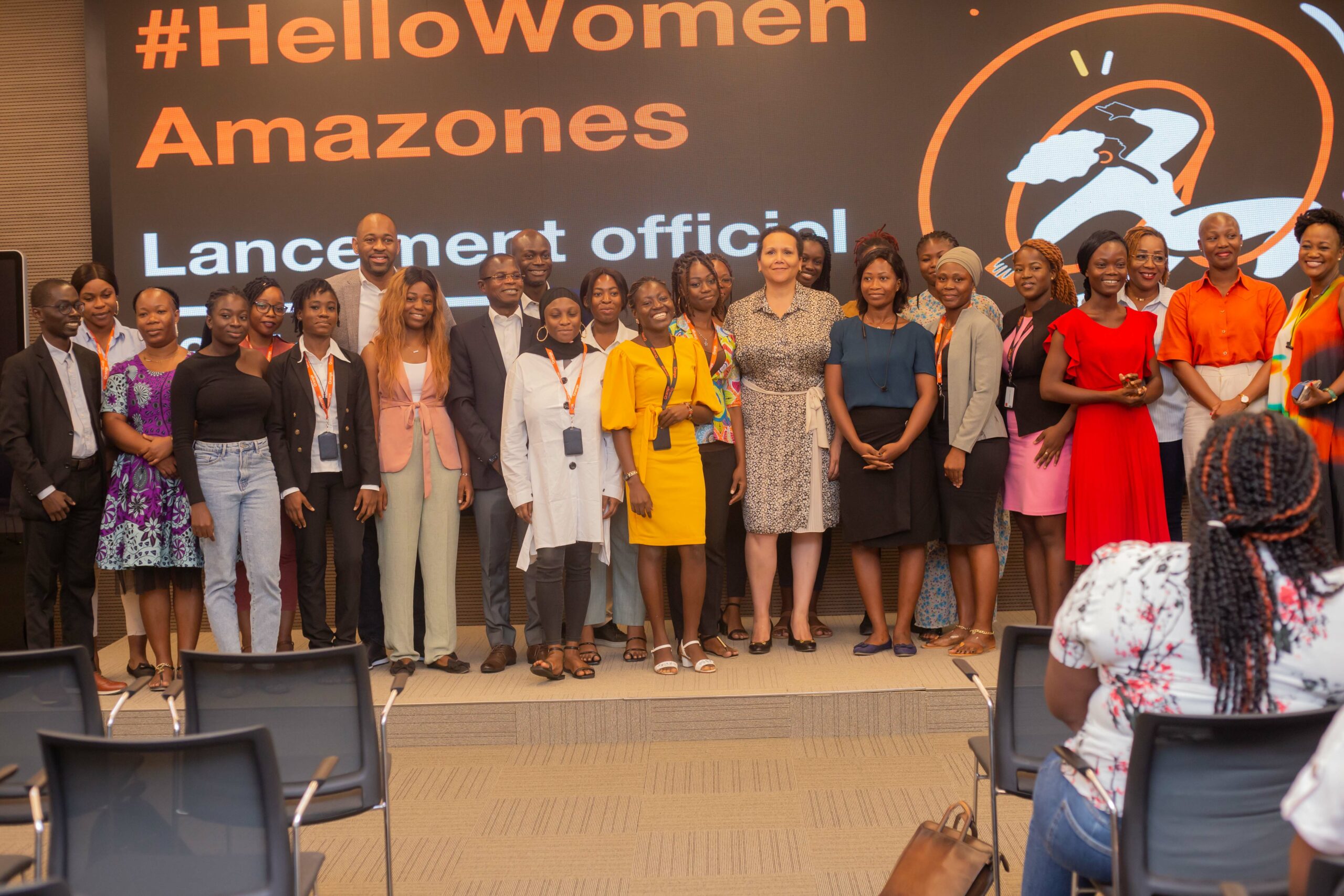 Orange Côte d’Ivoire promeut l’inclusion des femmes dans les métiers techniques et du numérique à travers le programme « Hello Women » 