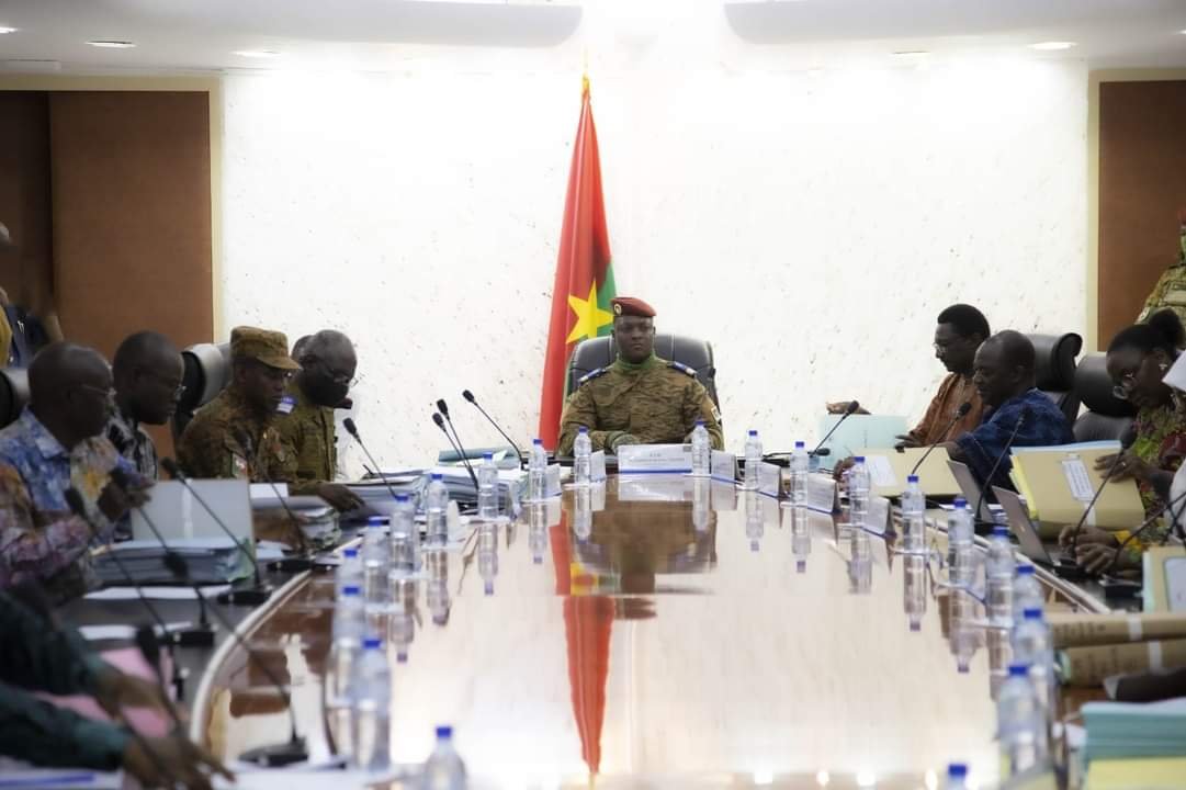 Conseil des ministres : le gouvernement prend des dispositions pour le retour volontaire de Burkinabè de Tunisie