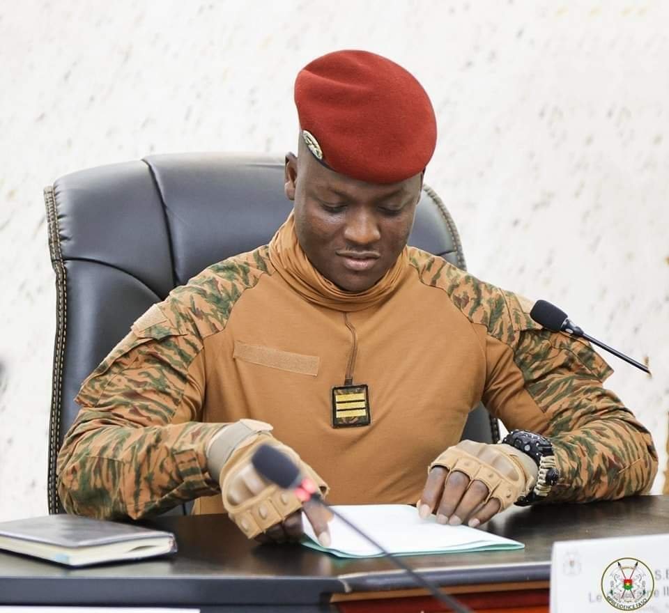 “Solidarité dans la lutte contre le terrorisme au Sahel » Le Burkina Faso soutient la décision du Mali de se retirer de la MINUSMA et appelle à un retrait des troupes burkinabè