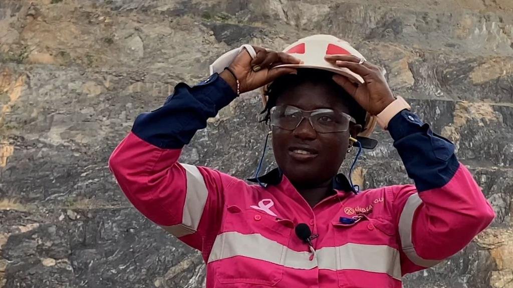« Je suis à ce poste parce que je fais du très bon travail », Houda Aya Sidibé, ingénieure en forage et dynamitage