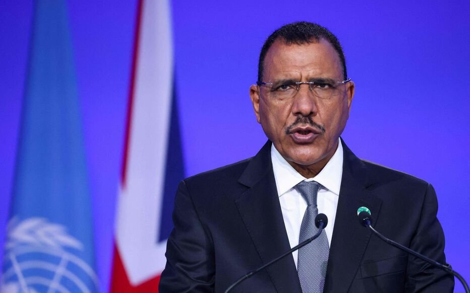 Niger : « La CEDEAO condamne la volonté de traduire le président nigérien en justice pour haute trahison » 