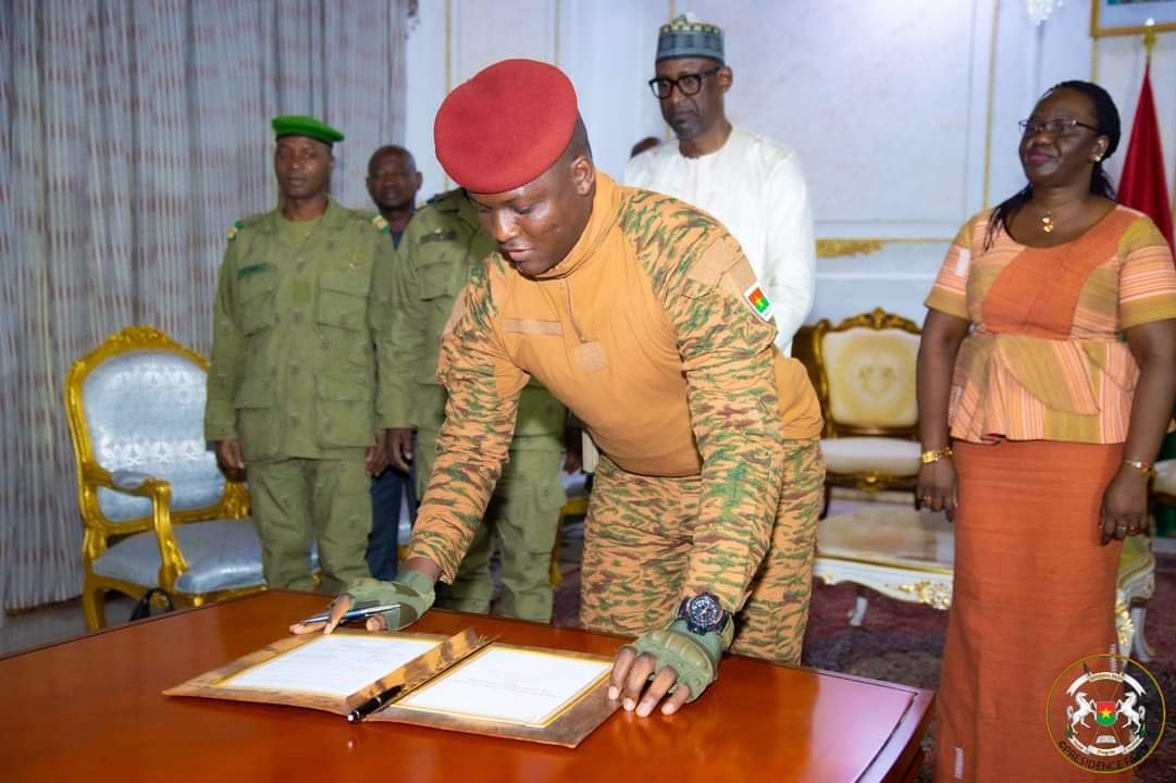 Lutte contre le terrorisme : Les Chefs d’Etat du Burkina Faso, du Mali et du Niger créent l&rsquo;Alliance des Etats du Sahel 