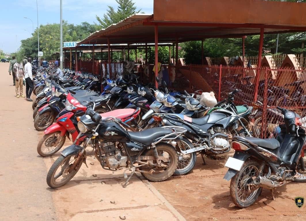 Contrôle du Respect des Tarifs de Services de Parking à Ouagadougou Révèle des Infractions 