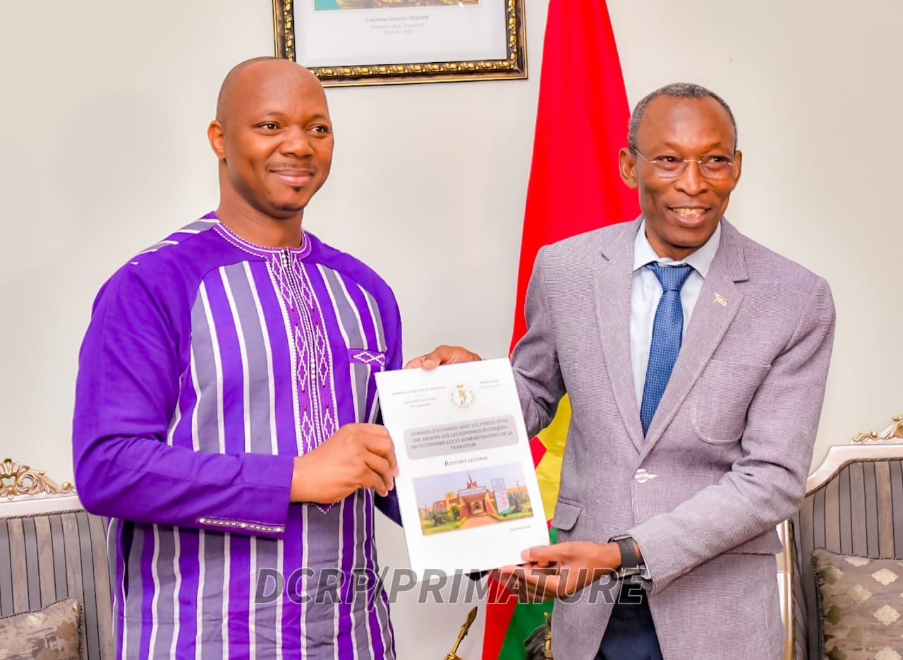 Consultation des Populations Burkinabè : « Une Majorité en Faveur d&rsquo;une Nouvelle Constitution et de Réformes Institutionnelles »