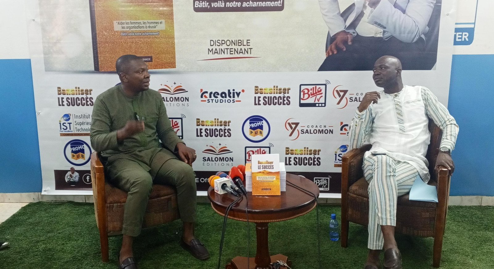 Littérature : Abdoul Karim Bandé sort son premier manuel littéraire axé sur le développement personnel