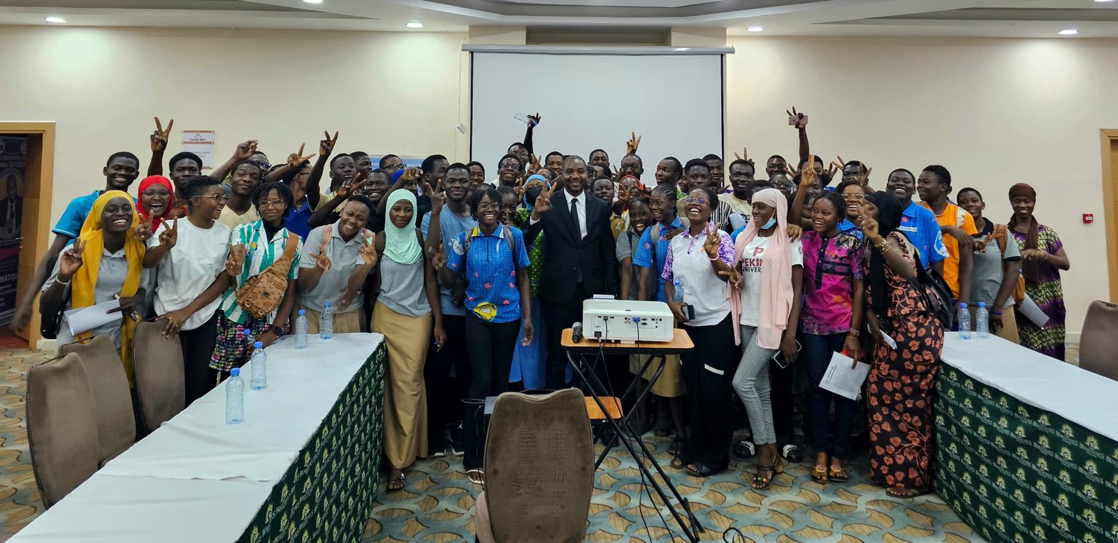 Concours d&rsquo;entrée à École africaine des métiers de l&rsquo;urbanisme et de l&rsquo;architecture : Des élèves à l&rsquo;école de Dr Wenbdé Aristide Sawadogo