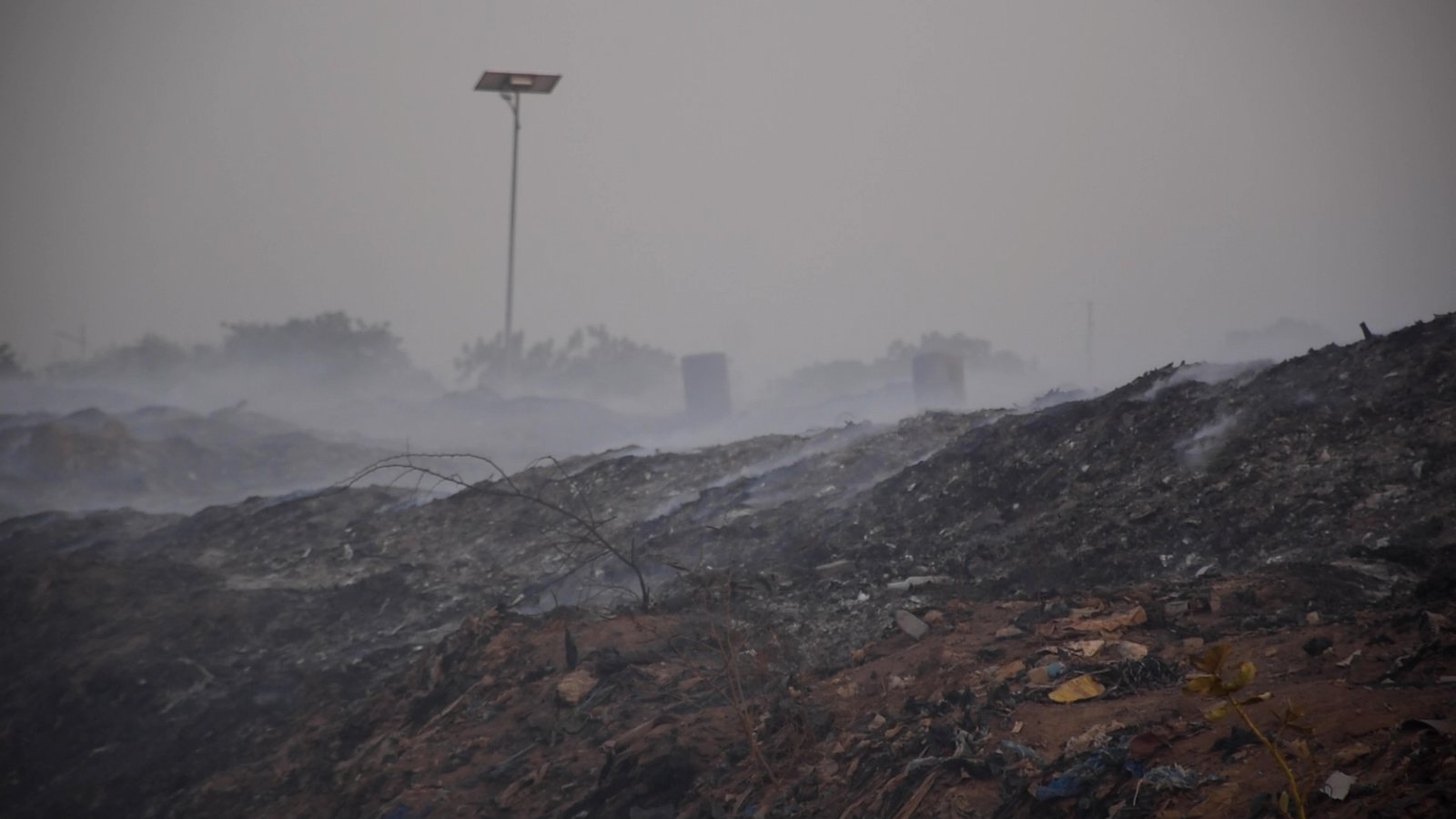 Ouagadougou: 𝐓𝐨𝐮𝐝𝐨𝐮𝐰𝐞𝐨𝐠𝐨 𝐭𝐨𝐮𝐬𝐬𝐞 𝐜𝐨𝐧𝐭𝐫𝐞 𝐥𝐞𝐬 𝐟𝐥𝐚𝐦𝐦𝐞𝐬 𝐝𝐞 𝐥&rsquo;𝐚𝐝𝐯𝐞𝐫𝐬𝐢𝐭𝐞́