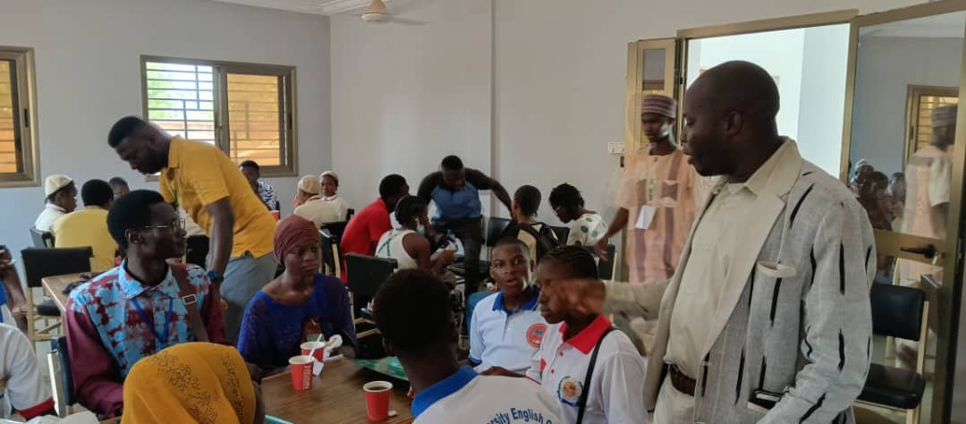 Éducation : Une journée anglaise pour promouvoir l’anglais au Centre universitaire polyvalent du Burkina