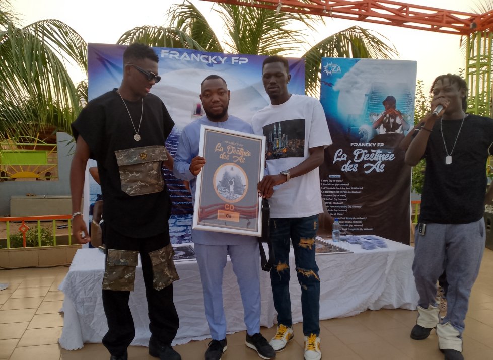 Culture/Promotion de la musique burkinabè  :Francky FP se fraie une nouvelle voie artistique avec son tout premier  albums  »la destinée des AS ».