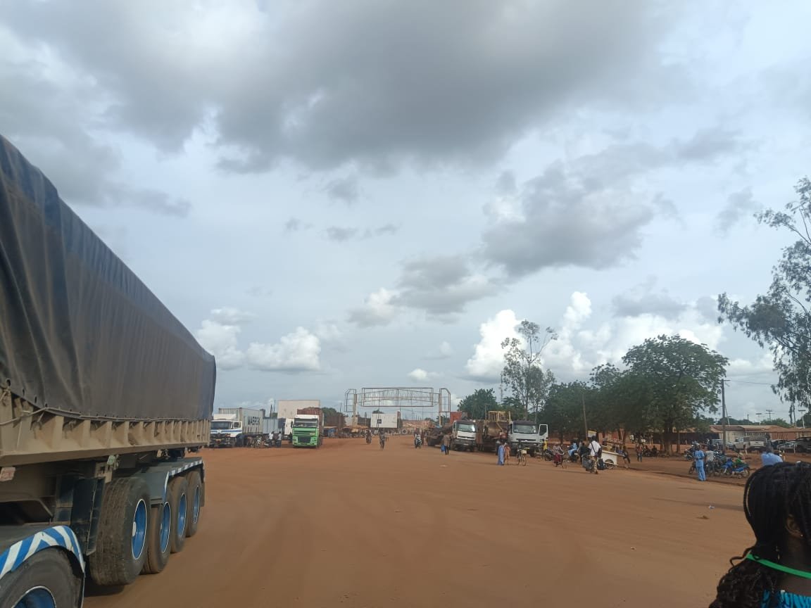 Frontière Togo – Burkina : Le billet du douanier, la carte d&rsquo;identité du passager, une histoire ambiguë￼