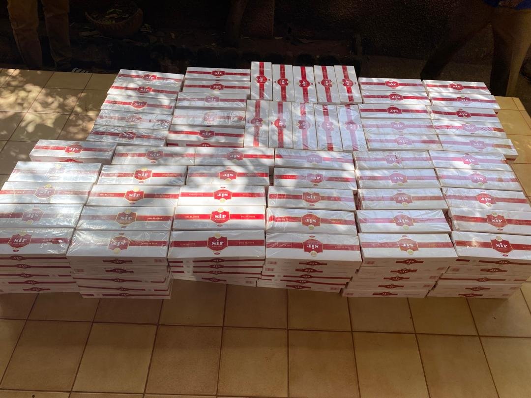 Saisie record de cigarettes de contrebande : la Coordination nationale de lutte contre la fraude intensifie ses opérations à Pâ