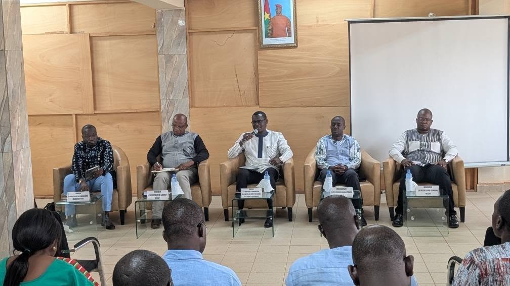 Cadre de concertation SIG-DCRP: Le Ministre Porte-parole du Gouvernement donne les orientations aux acteurs en vue de dynamiser la communication gouvernementale