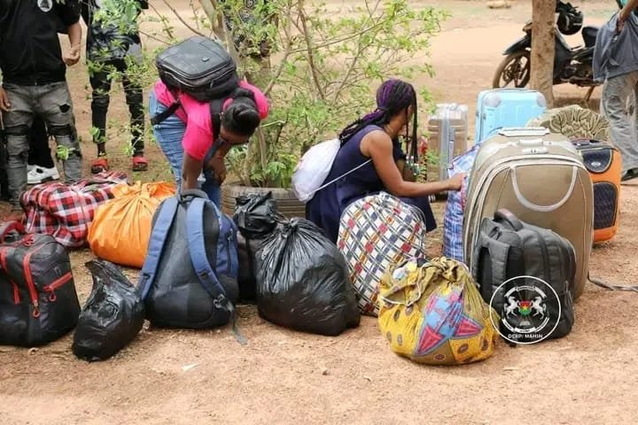 Retour au bercail pour 22 jeunes Burkinabè : un nouvel espoir après le piège de la migration frauduleuse