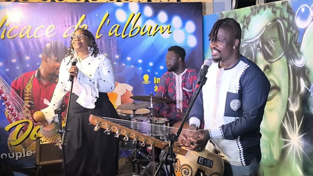 Musique et humanité : le couple Diarra célèbre le monde avec « Dounouya »